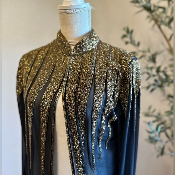 Heavily embellished and embroidered black open abaya one piece size large ✨ - Picture 5 of 16